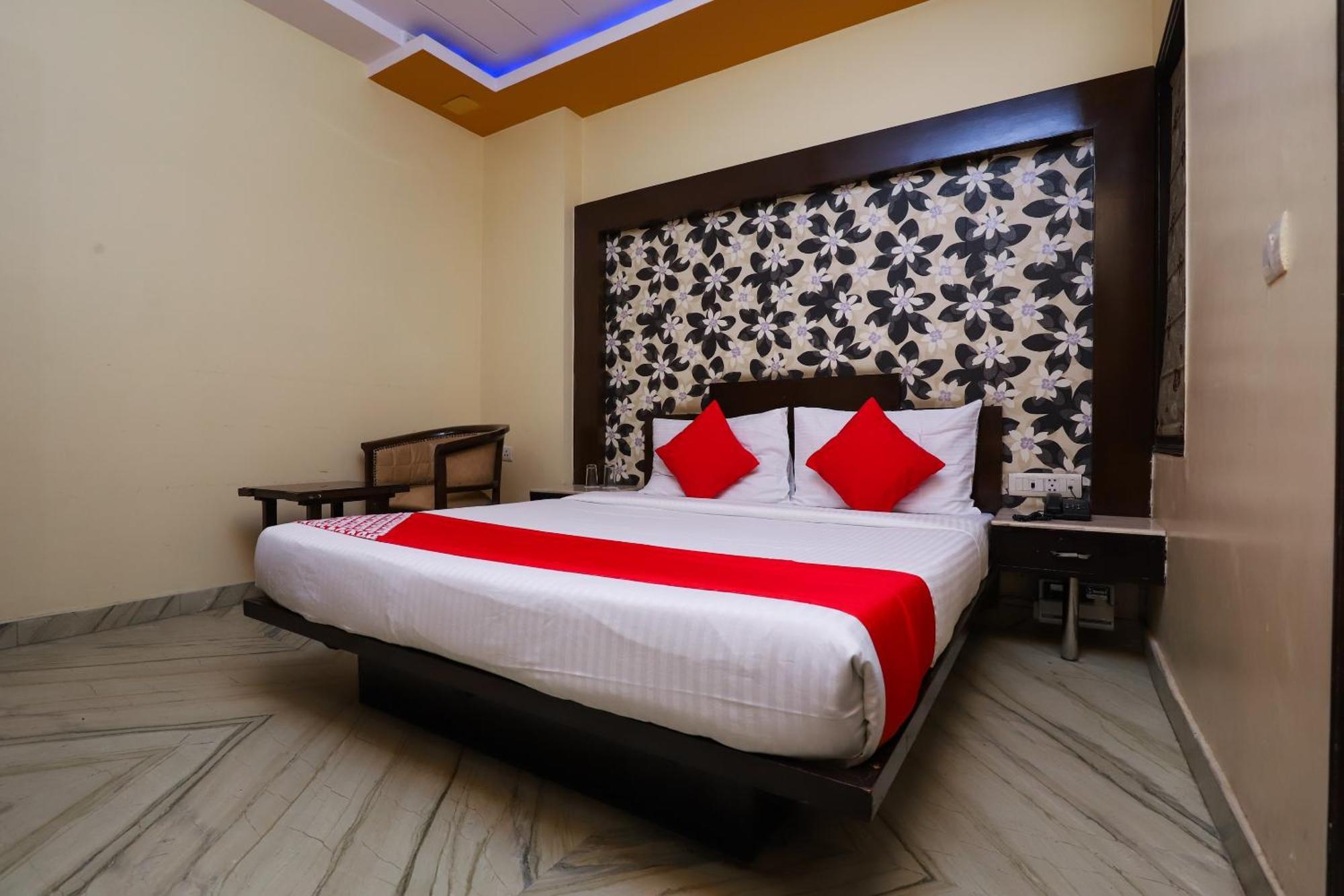 Hotel O J P Inn Near Patel Nagar Metro Station Nova Deli Exterior foto