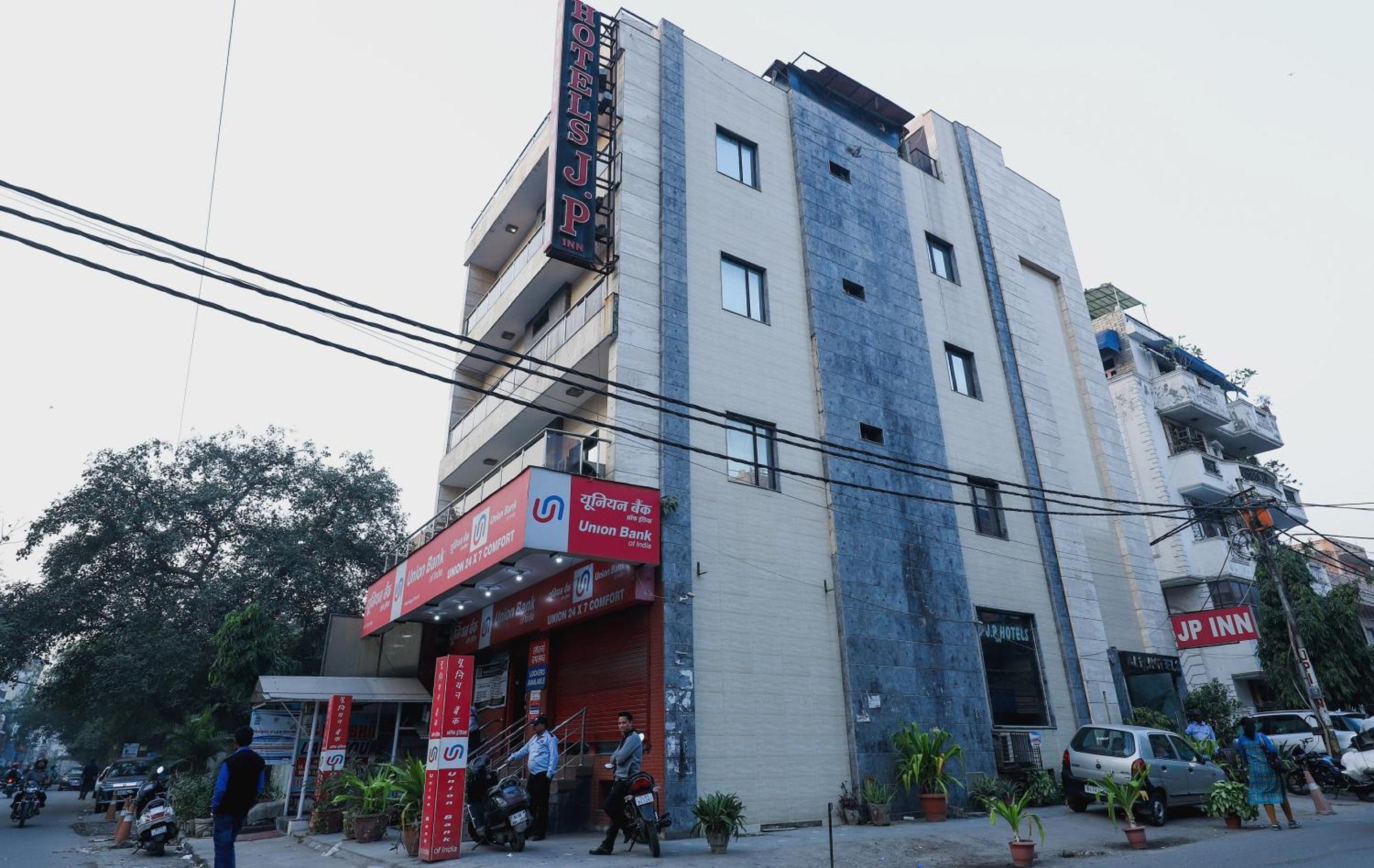 Hotel O J P Inn Near Patel Nagar Metro Station Nova Deli Exterior foto